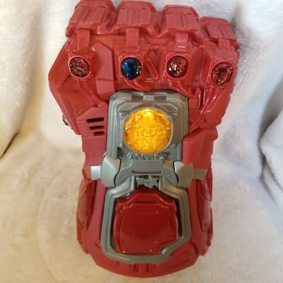 2018 Marvel Avengers Endgame Red infinity Gauntlet - Picture 1 of 5